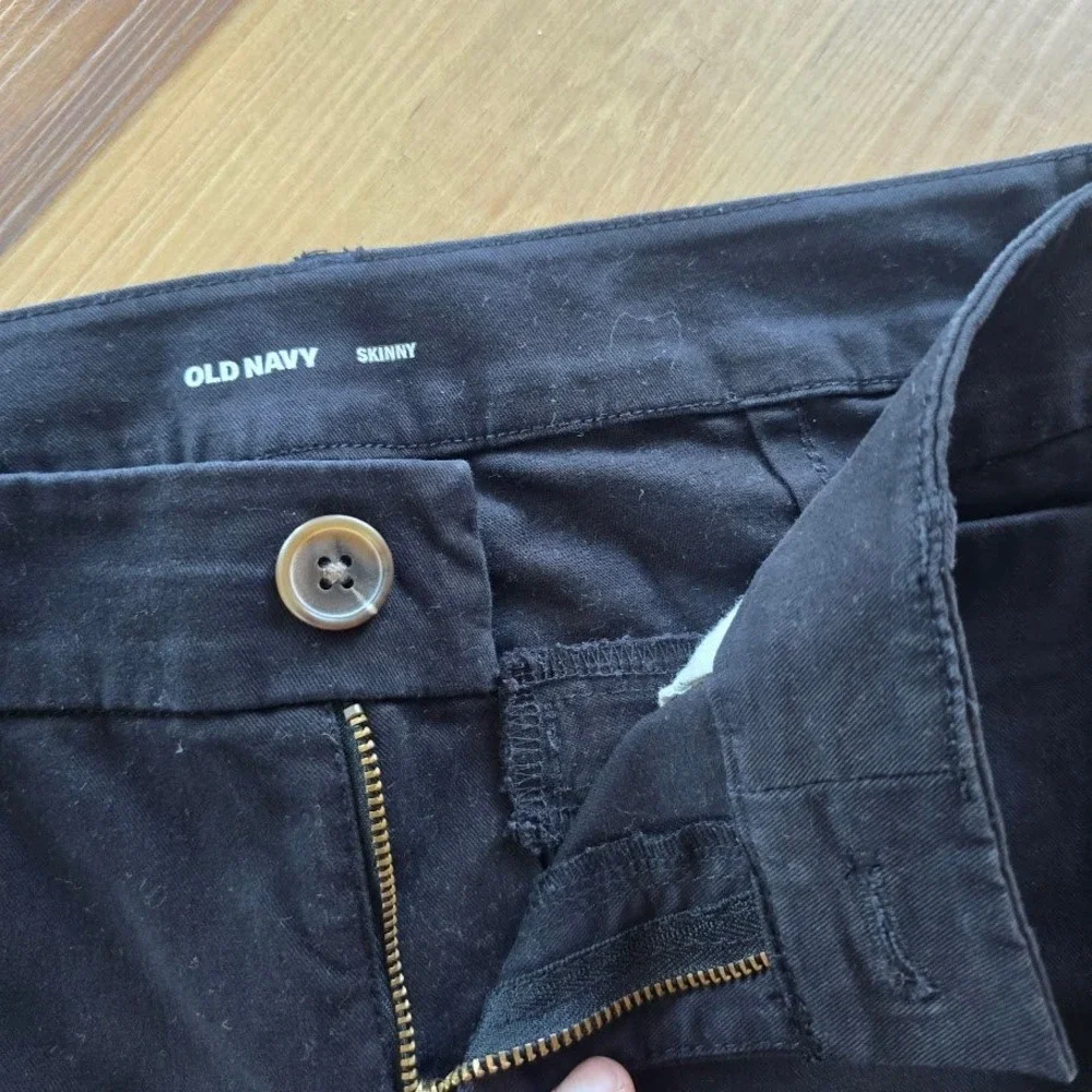 Old Navy Black Skinny Khaki Chino Pants Mid Rise Womens 2 Preppy‎ Minimalist